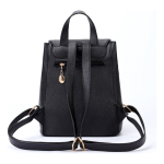 Mochila Cartera Urbana Minimalista Con Tapa En Cuerina - Imagen 4